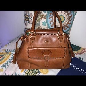 DOONEY & BOURKE FLORENTINE MEDIUM POCKET TASSEL SATCHEL BAG - NATURAL